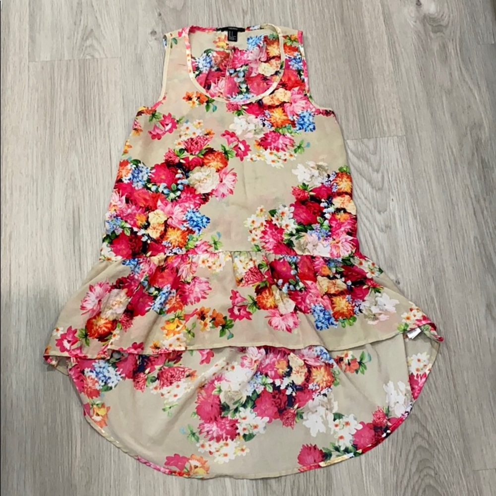 Forever 21 floral print high low top in euc